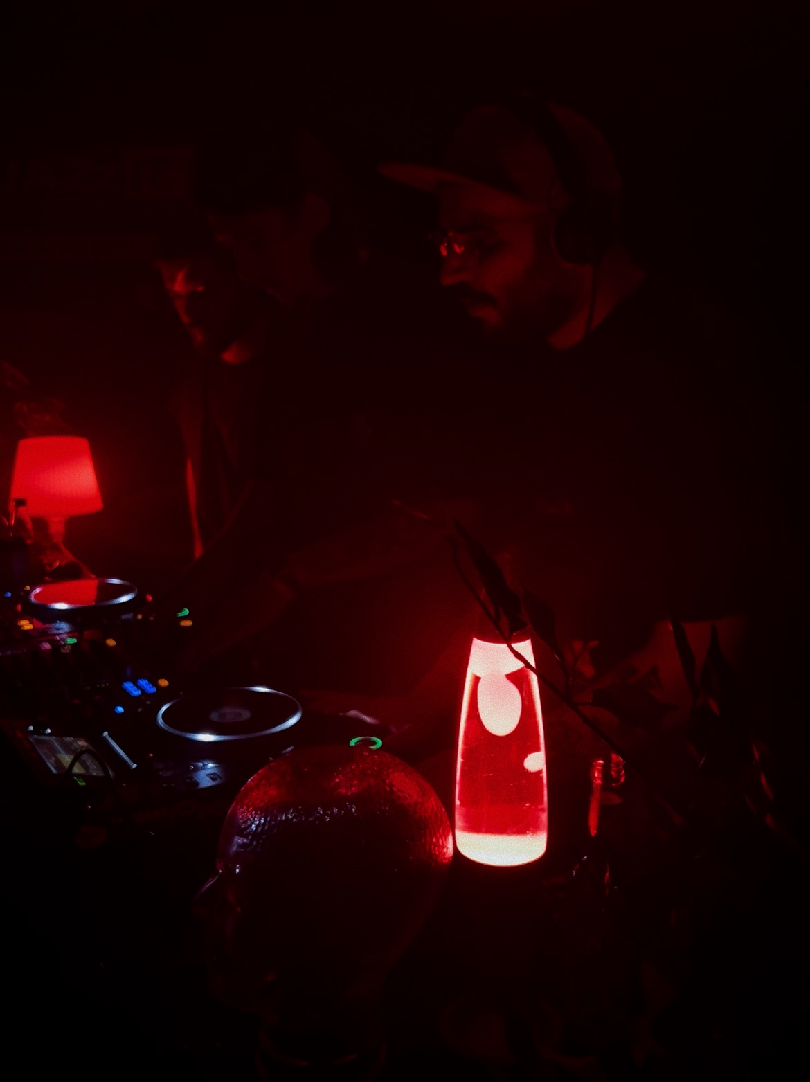 6AAF0517-85EF-4E3C-8425-64038A8E1136